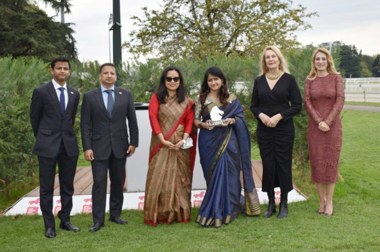 Indian artist Swati Ghosh wins The 'Arte and Cavallo Trofeo' award in Milan for her artwork Power of Energy