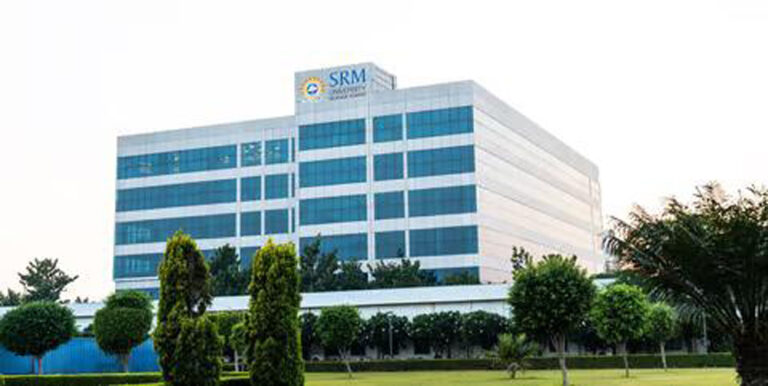 Building Better Minds Dr. Ravi Pachamuthu's SRM University Advances University Curricula through Creativity and Critical Thinking